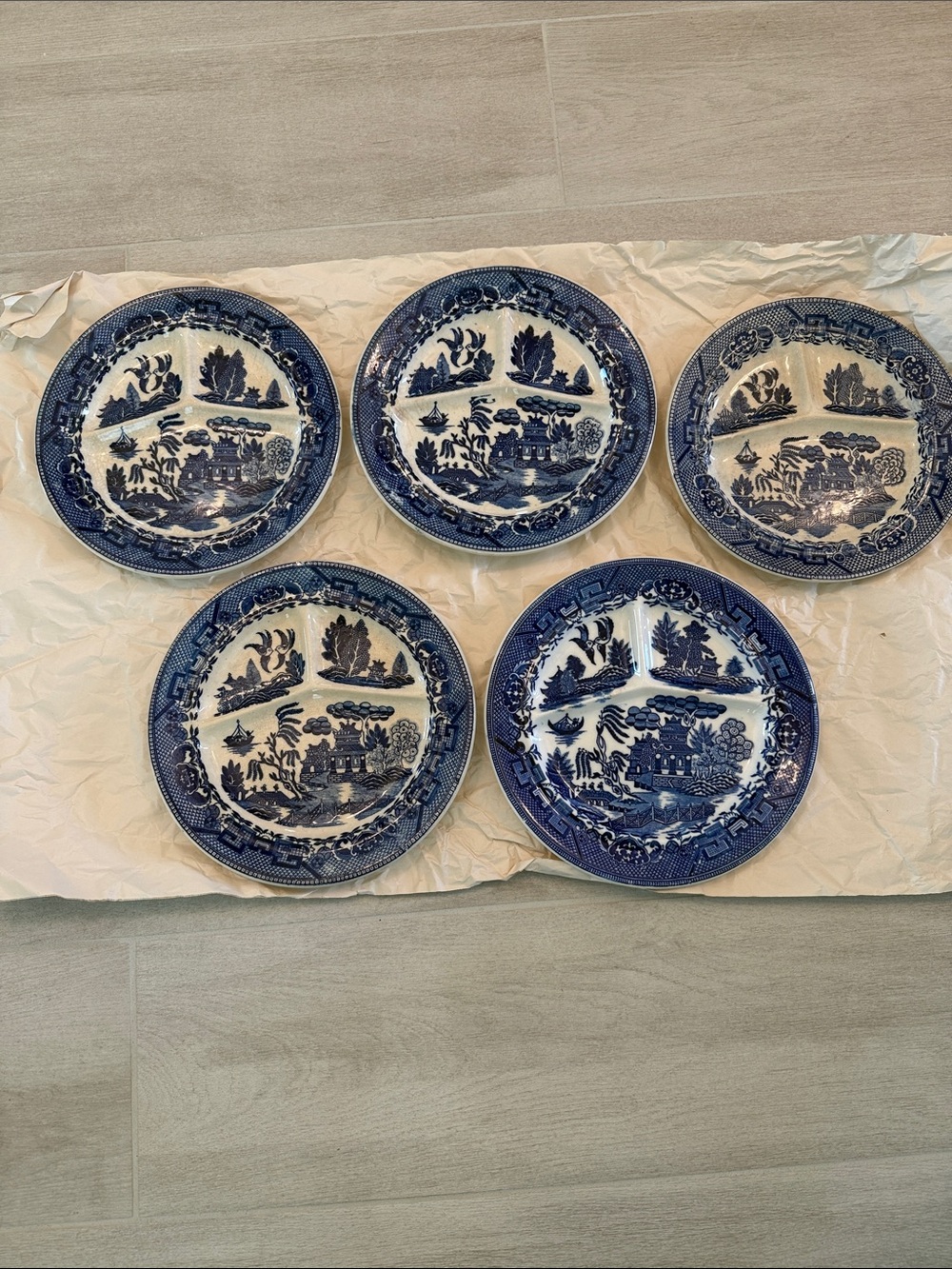 Vintage Motiyama Blue and White divided Willow Pattern Dinner Plates - Set of 5